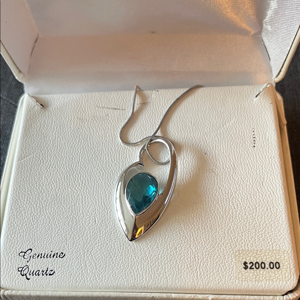 Elegant Sterling Silver and Blue Quartz Pendant Necklace (16 inches)